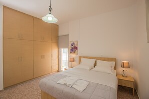 1 chambre, coffres-forts dans les chambres, fer et planche à repasser