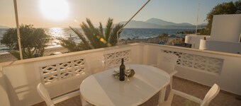 Kalamaki Riviera Luxury Apartment