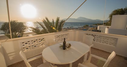 Kalamaki Riviera Luxury Apartment