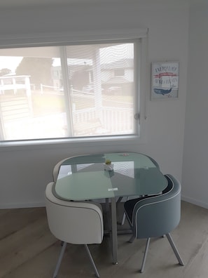 Apartemen Comfort, 1 kamar tidur | Makan di kamar