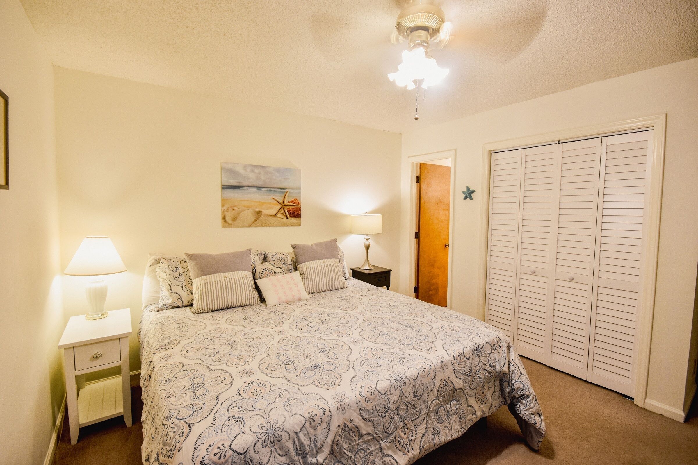 Condo, 2 Bedrooms