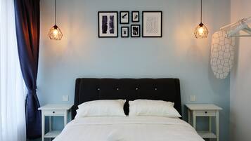 Individually decorated, blackout curtains, iron/ironing board, free WiFi