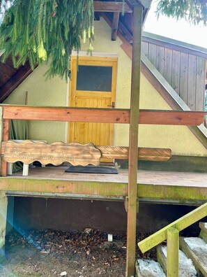 Unclassified image, 3 of 13, button - Bungalow in a quiet forest location right on the hiking trail (Reinhardtsdorf-Schöna)