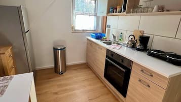 Réfrigérateur, four, plaque de cuisson, lave-vaisselle