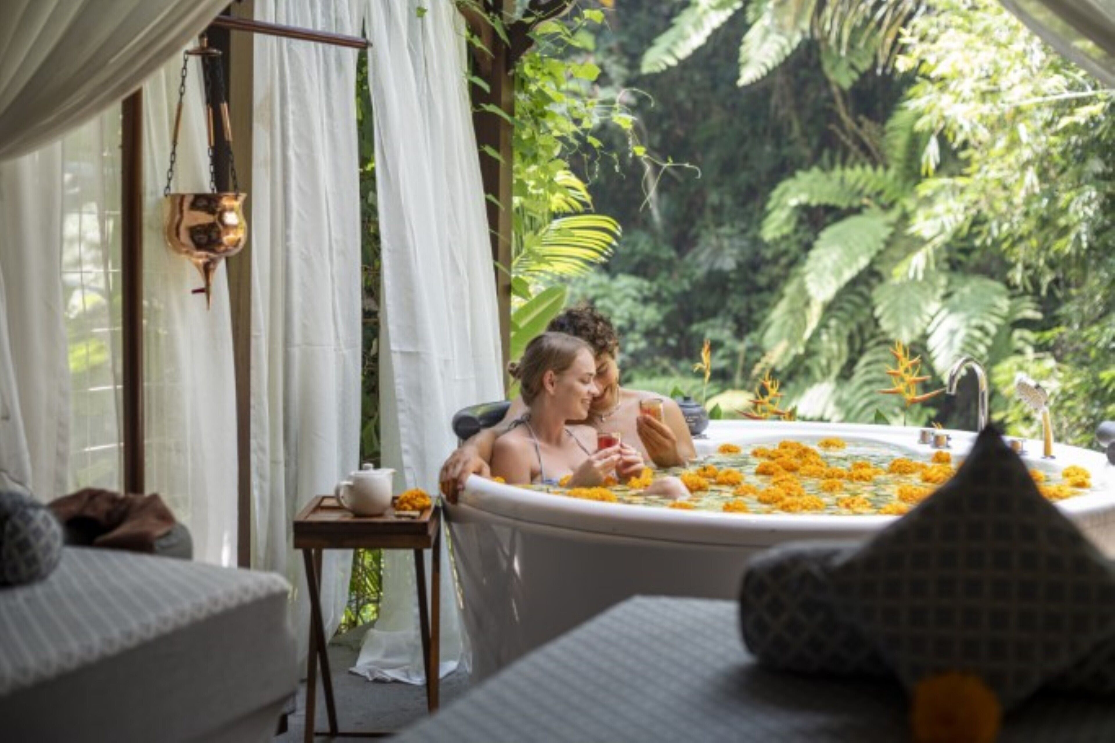 Couples treatment room(s), hot tub, body treatments, aromatherapy