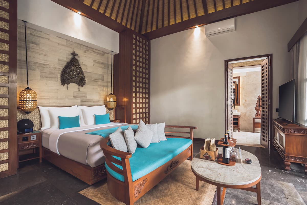 Grand 1 Bedroom Villa with Private Pool | 1 bedroom, hypo-allergenic bedding, minibar, in-room safe