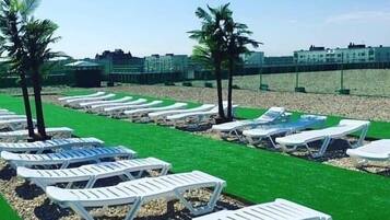 Indoor pool, pool loungers