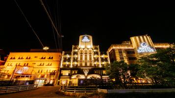 Front of property – evening/night