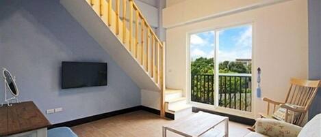 Individually decorated, individually furnished, desk, free WiFi