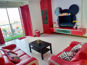 Three Bedroom Apartment - Windmill Cartoon at Sunrise Homestay (Sekinchan)