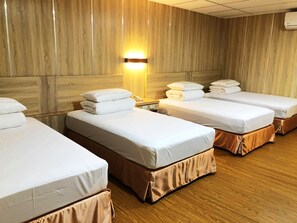 獨特裝潢、書桌、隔音、熨斗/熨衣板