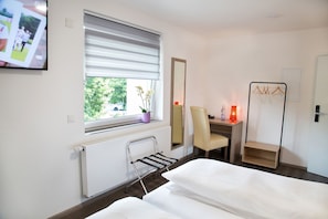 Quarto casal | Escrivaninha, quartos à prova de som, Wi-Fi de cortesia, roupa de cama