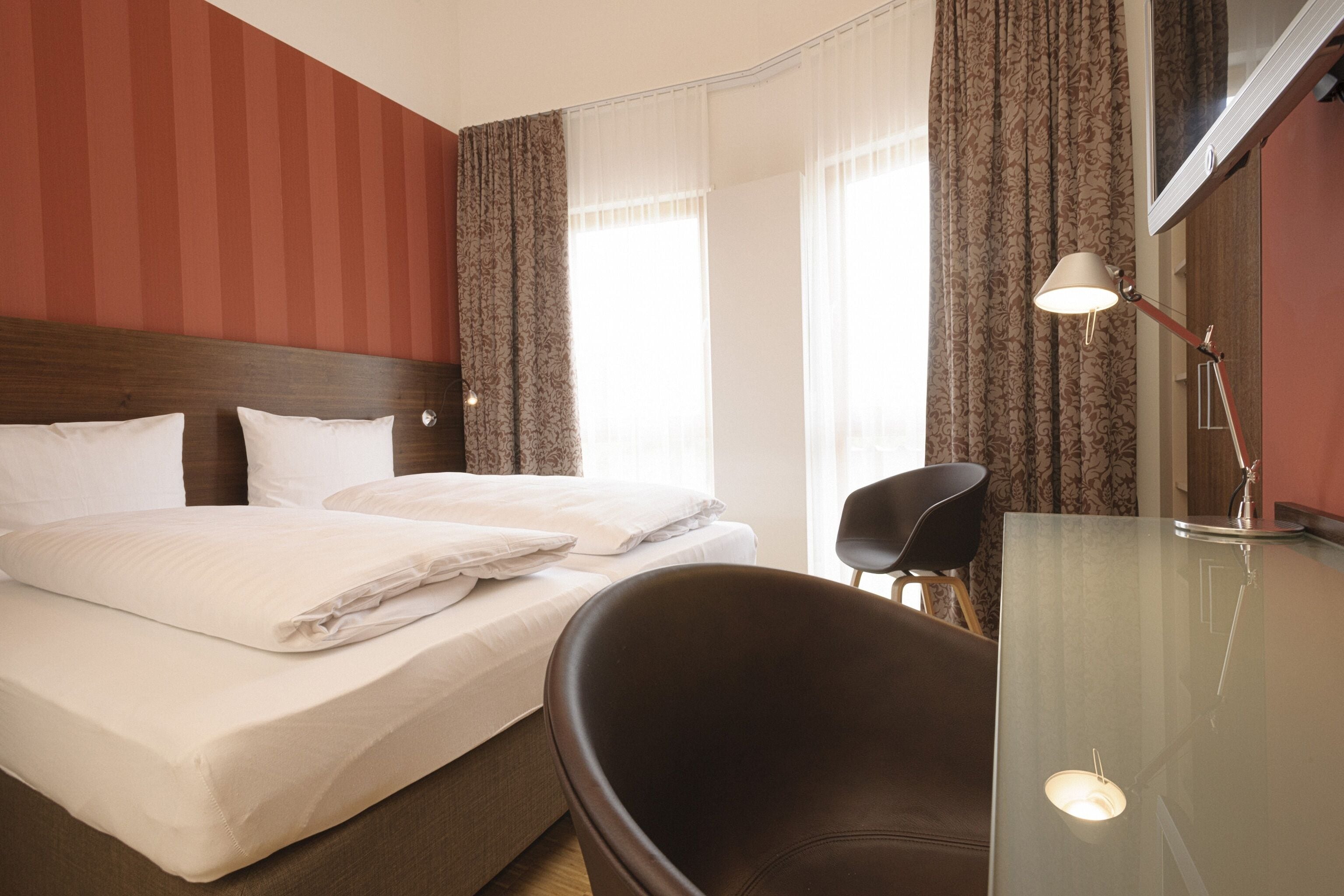 untersee double room | hypo-allergenic bedding, desk, laptop workspace, blackout curtains