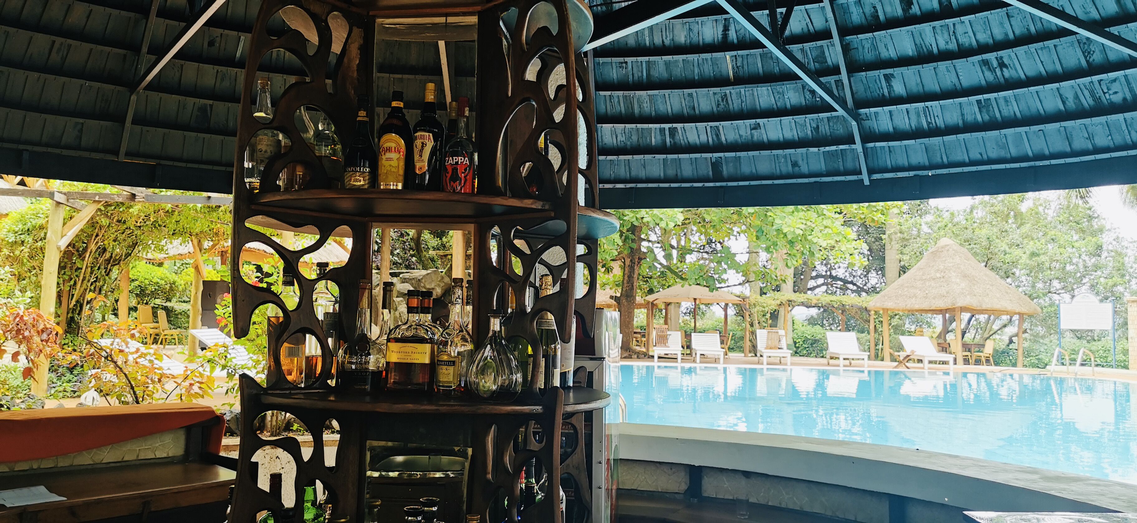 Poolside bar