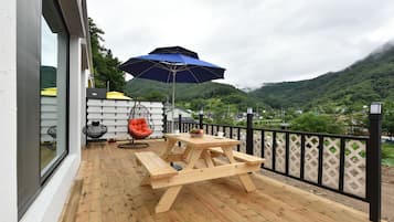 105 | Terrace/patio