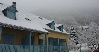 RENTAL NEW CHALET CAUTERETS 3 P 5 PEOPLE TOWN CENTER PARKING TERRACE