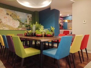 Free daily local cuisine breakfast  - 73 Boutique Hotel   (Como)