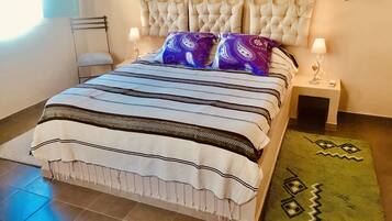 3 bedrooms, iron/ironing board, free WiFi, bed sheets