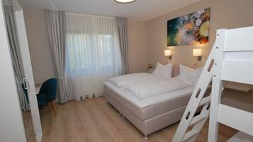 Quadruple Room | Iron/ironing board, cribs/infant beds, rollaway beds, free WiFi