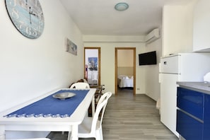 Apartment, 1 Bedroom | In-room dining - Casa Cala Sisine (Baunei)