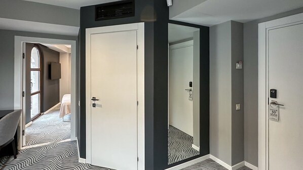 Room - Silver 39 Corner Hotel (Tbilisi)