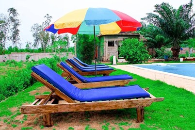 Luxury villa with swimming pool 35 km from Lomé on the road to Kpalimé