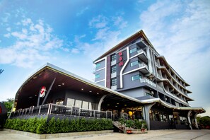 ด้านหน้าที่พัก