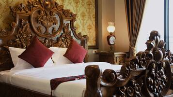 Superior Double Room | Minibar, desk, blackout curtains, free WiFi