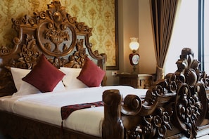 Superior Double Room | Minibar, desk, blackout drapes, free WiFi - Chunlee Grand Hotel (Nakhon Ratchasima)