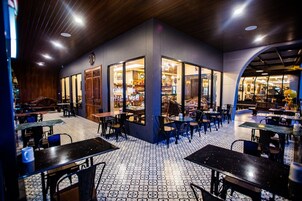 Breakfast, lunch, dinner served; local cuisine 