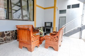 Lobby - OYO 894 Nusa Indah Homestay Syariah (Batu)