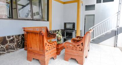 OYO 894 Nusa Indah Homestay Syariah