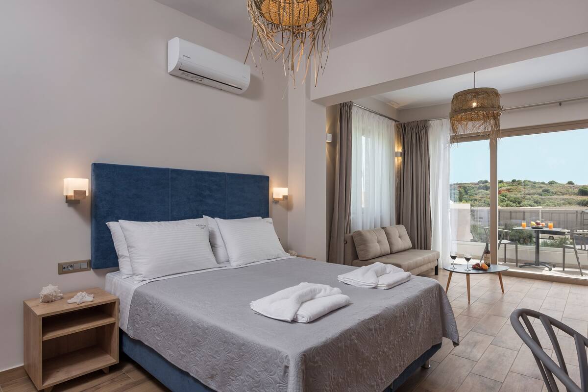 家庭客房, 部分海景 (up to 6 guests) | 客房內保險箱、遮光布/窗簾、隔音、熨斗/熨衣板
