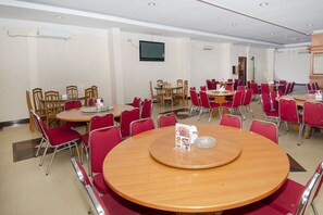 Free daily local cuisine breakfast  - Halim Hotel (Tanjung Pinang)