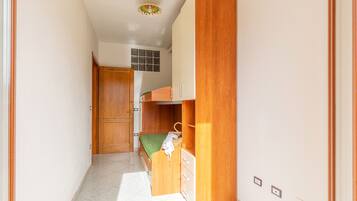 Free cots/infant beds, free WiFi, bed sheets