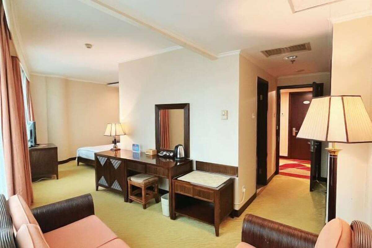 In-room safe, desk, blackout drapes, iron/ironing board (on request)