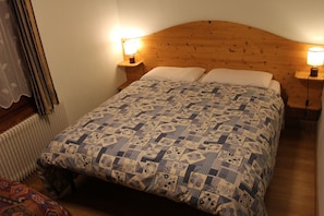 Appartement, 2 chambres | 2 chambres, accĂšs au Wi-Fi (inclus), literie fournie