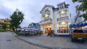 Bagian depan properti