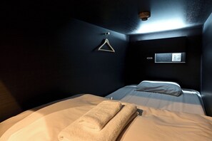 標準公寓客房, 僅限男士 | 1 間臥室、客房內保險箱、熨斗/熨衣板、免費無線上網