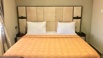 Phòng đôi cơ bản | Bàn, truy cập Internet không dây miễn phí, bộ trải giường