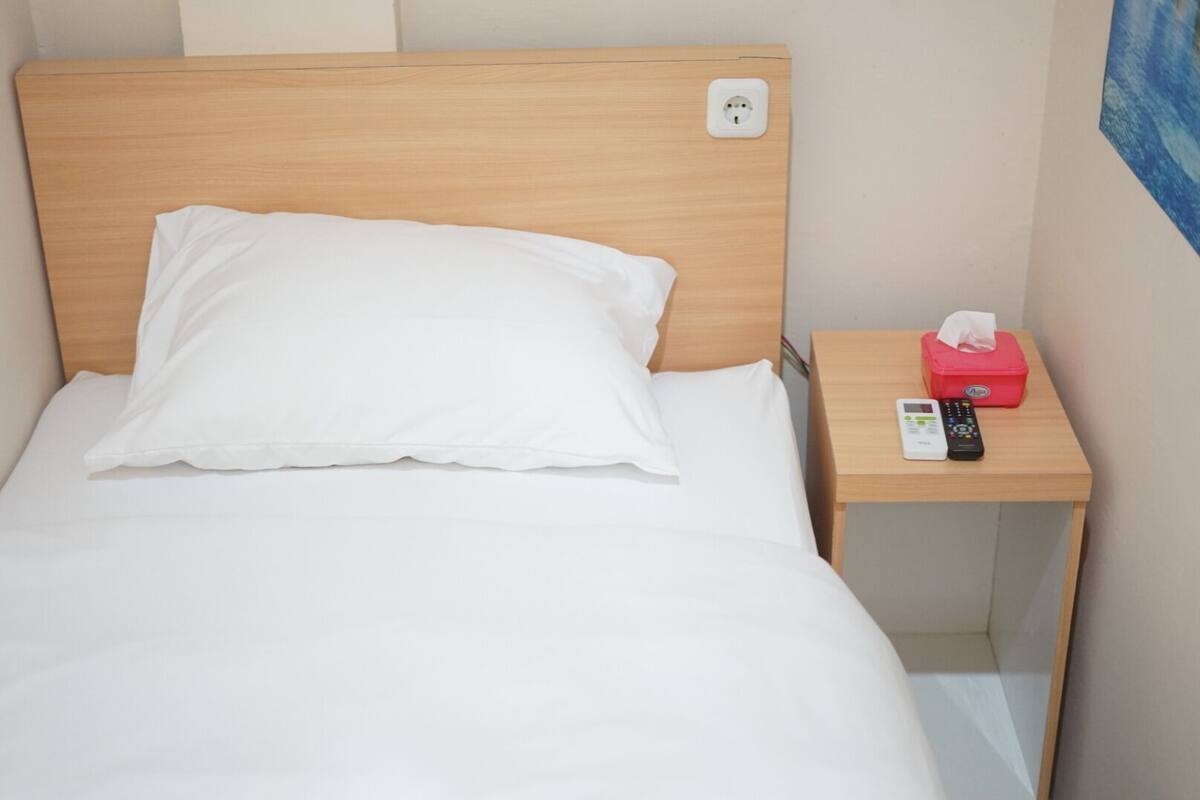 Standard Single Room | Desk, free WiFi, bed sheets