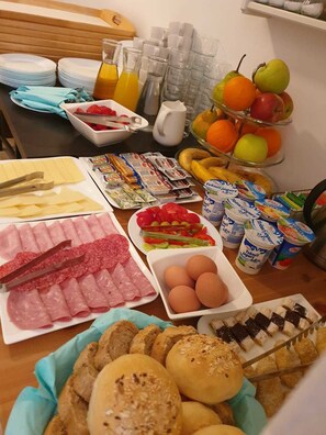 Desayuno buffet incluido todos los días 