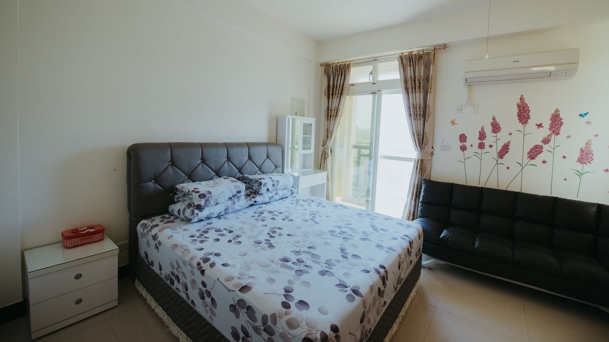 ملاءات من القطن المصري وأغطية فراش متميزة وألحفة محشوة بالريش