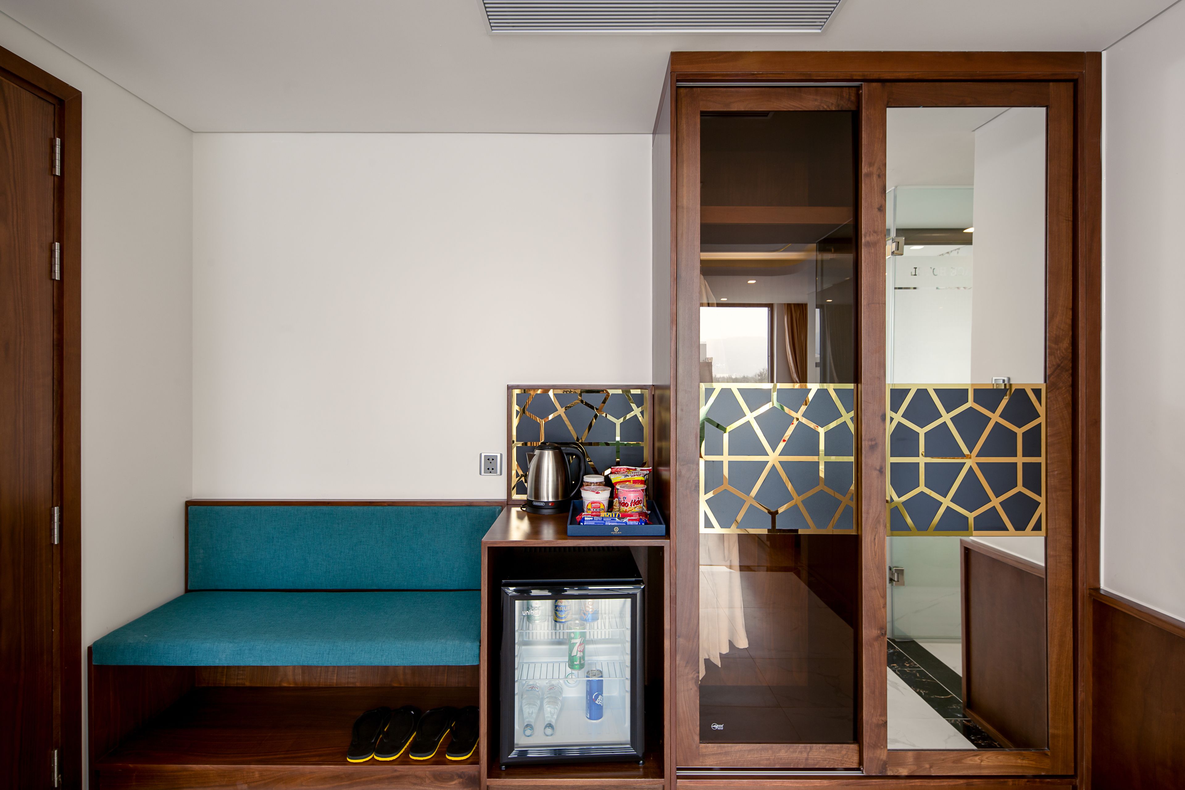 1 bedroom, premium bedding, down duvets, memory-foam beds