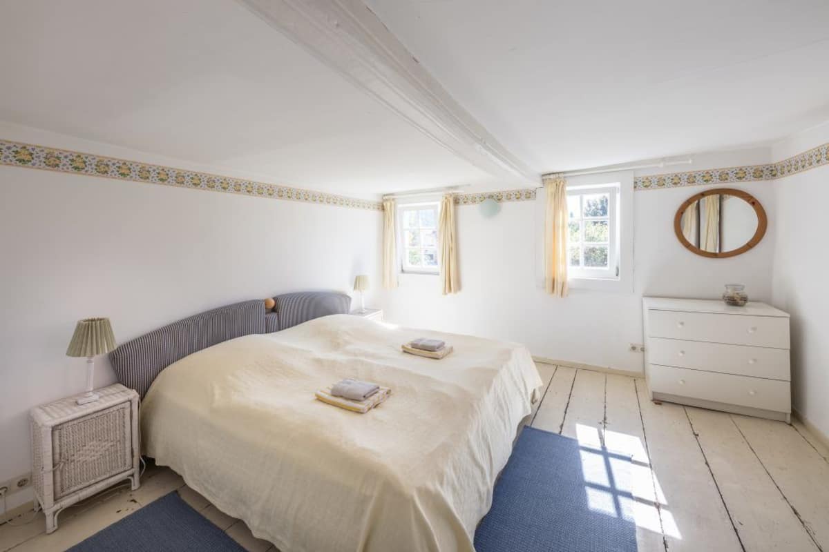 Apartment (Gärtnerhaus) | Iron/ironing board, free cribs/infant beds, rollaway beds, bed sheets