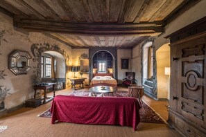 Apartment (Schloss-Appartment) | Bügeleisen/Bügelbrett, kostenlose Babybetten, Zustellbetten, Bettwäsche