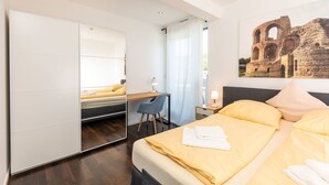 Comfort Condo (D67) | 1 bedroom, in-room safe, desk, laptop workspace - Bedas - Residenz an den Kaiserthermen  II (Trier)