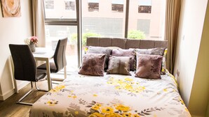 Unclassified image, 2 of 7, button - Chic City Center Studio Apt (Liverpool)