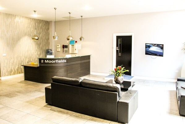 Reception - Chic City Center Studio Apt (Liverpool)