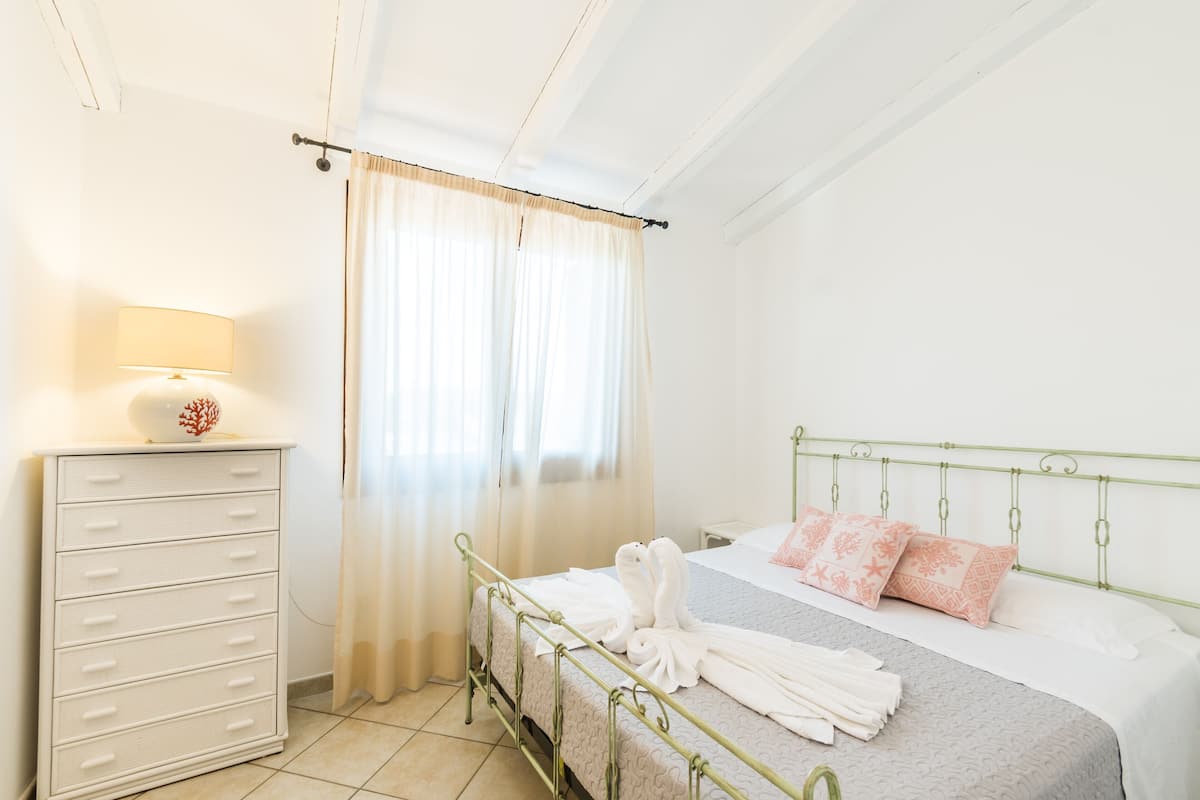 Panoramic Apartment, Multiple Beds, City View | In-room safe, free WiFi, bed sheets